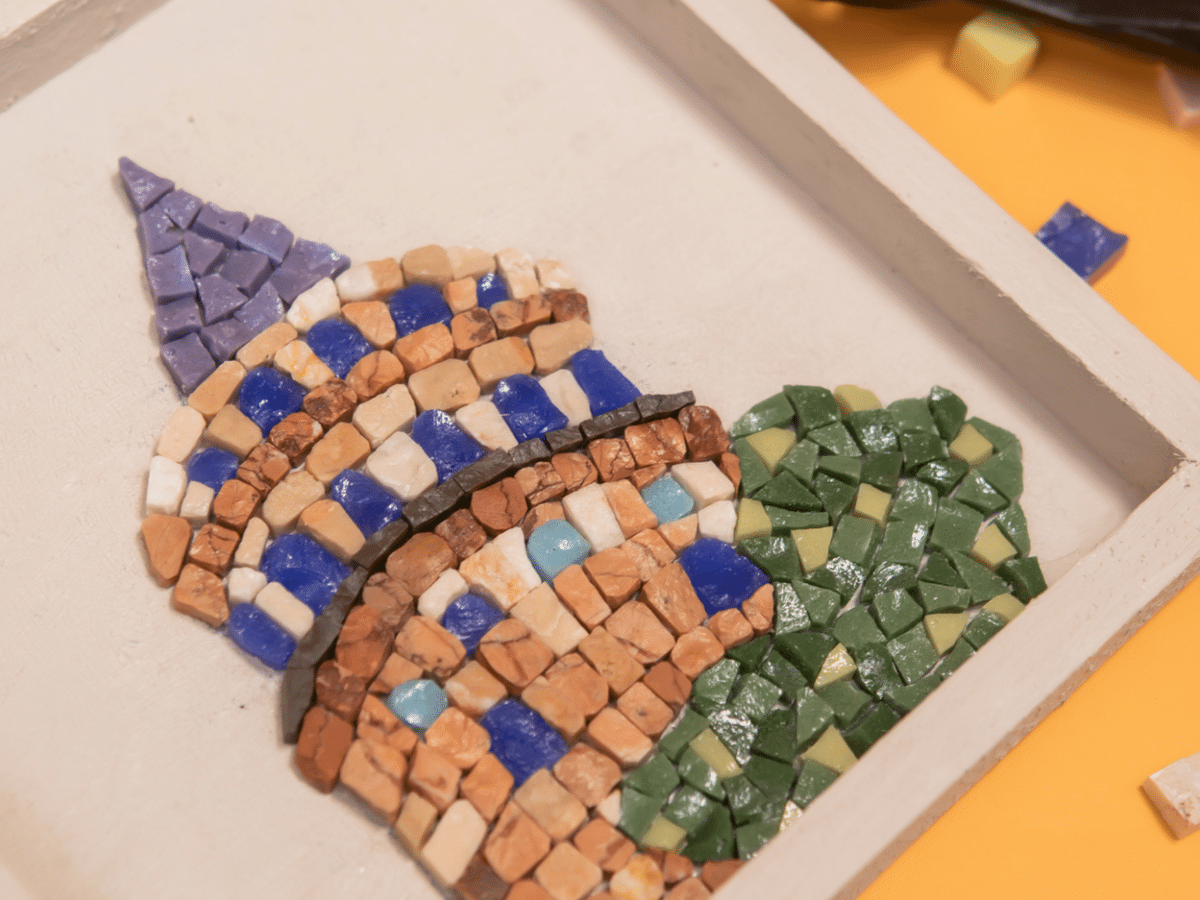Mosaic Theraphy with Turkish Motifs