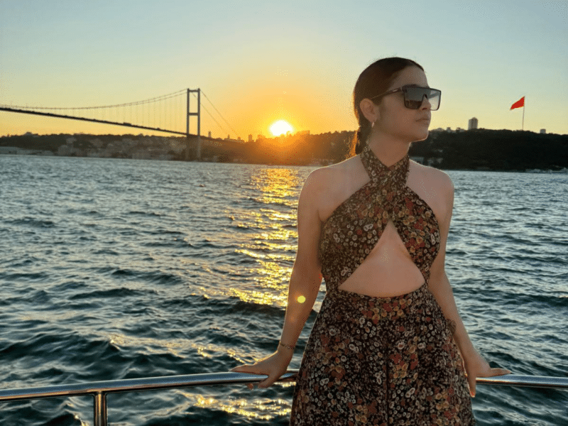 Yacht on the Bosphorus: Sunset, Wine & Music