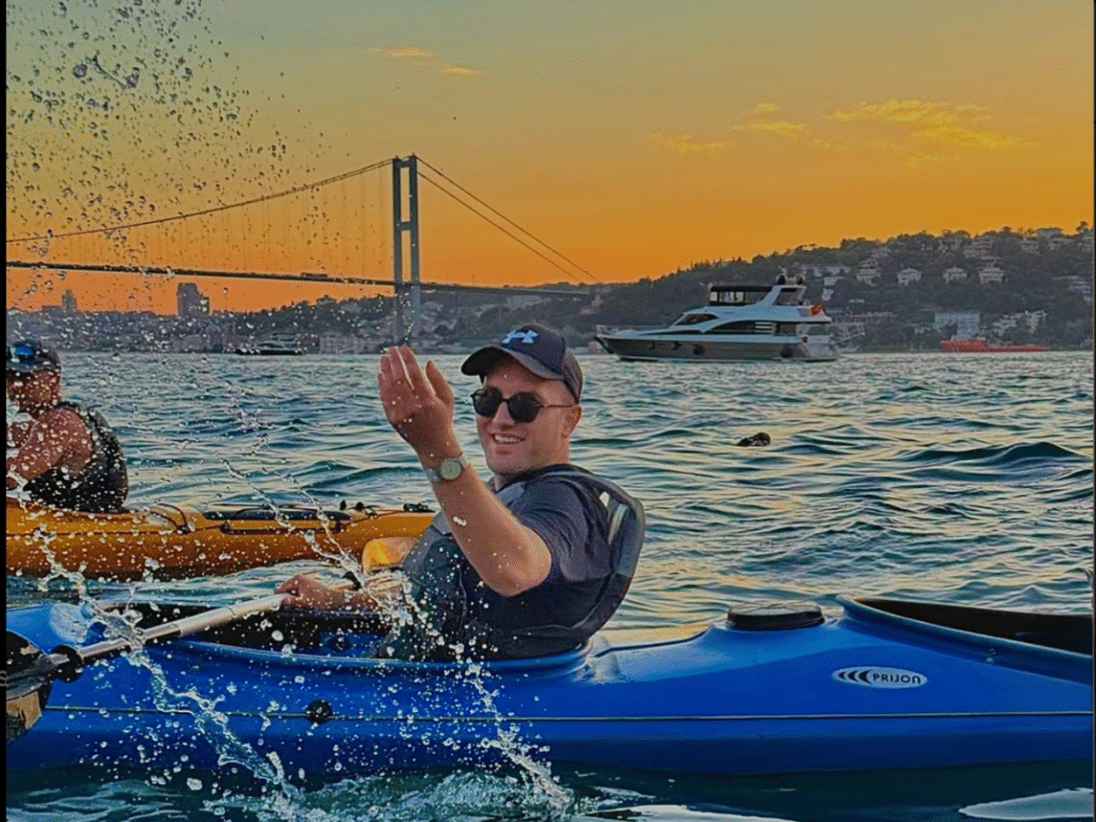 Canoeing on the Bosphorus: Paddle Between Two Continents
