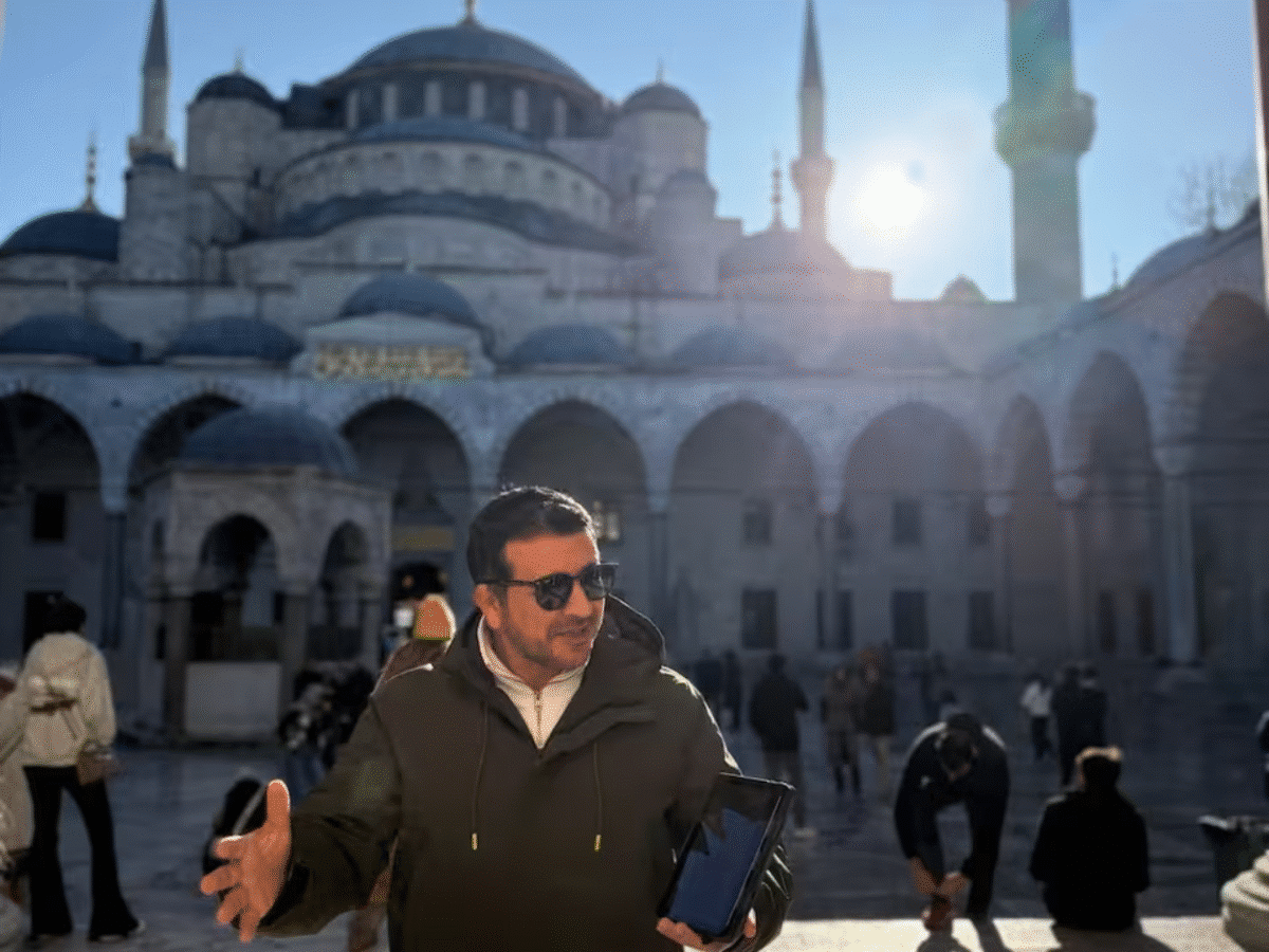 Istanbul Time Travel: Hidden Gems & Iconic Sights Walking Tour