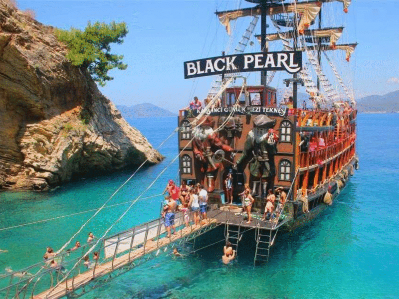 Famous Pirate Boat Tour