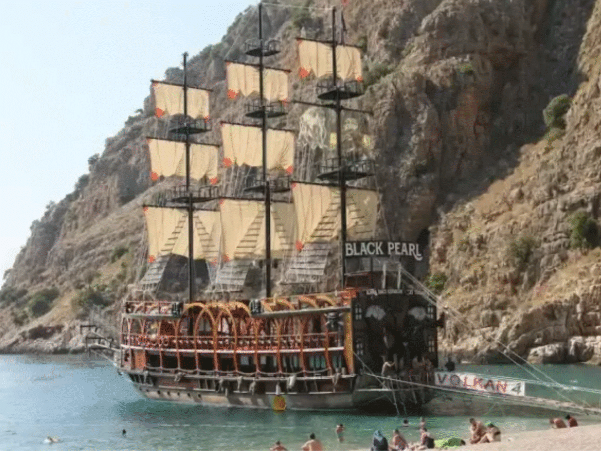 Famous Pirate Boat Tour