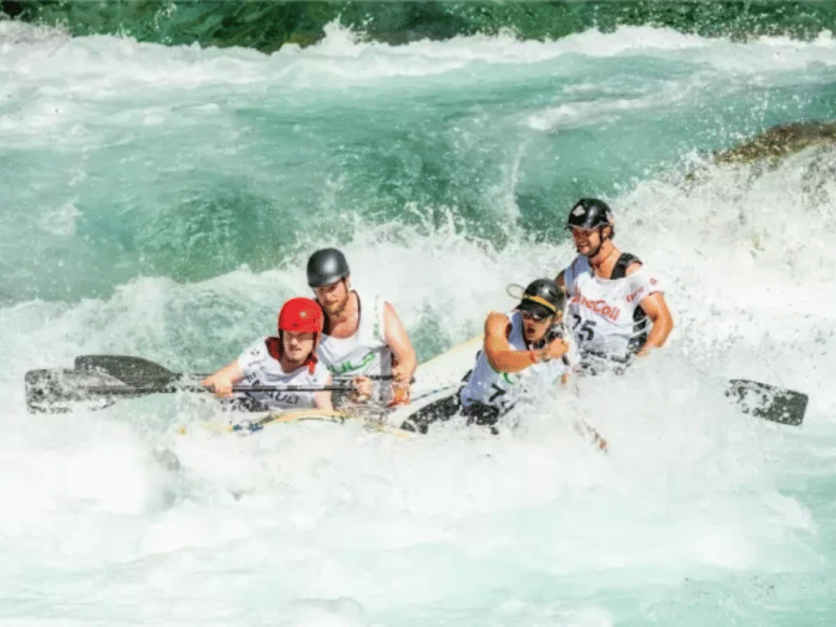 Crash the Waves: Rafting Adventure
