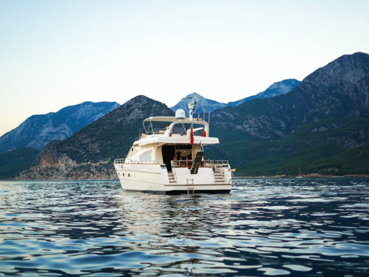 Elegance at Sea: Private Gianetti Yacht Escape