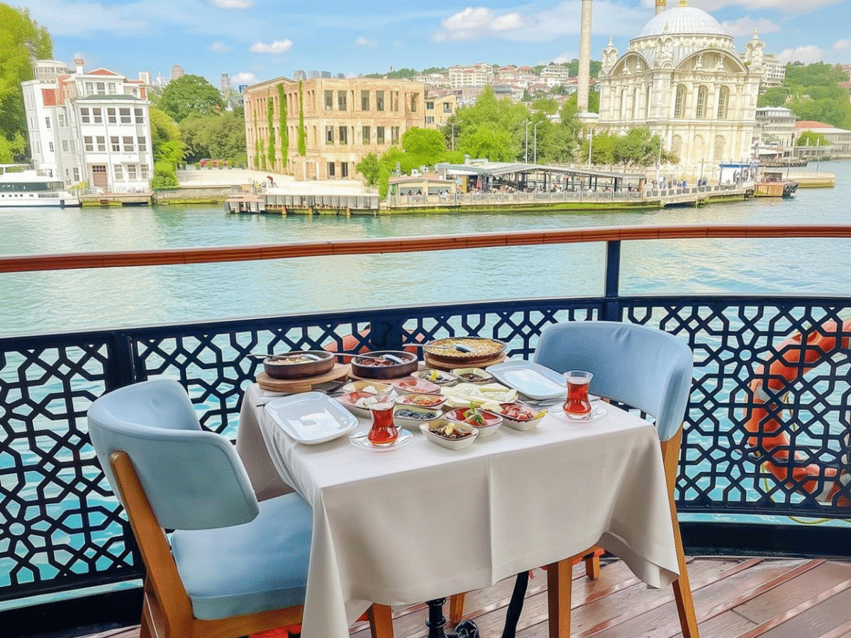 Brunch on a Historic Bosphorus Boat