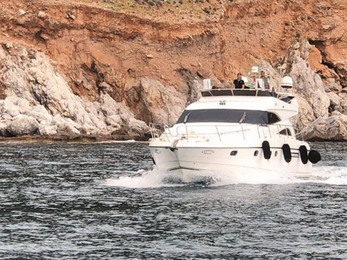 Luxury Yacht Escape: Morning & Sunset Cruises