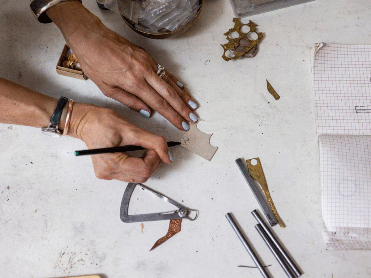 Design & Fashion Jewelry with a Silversmith