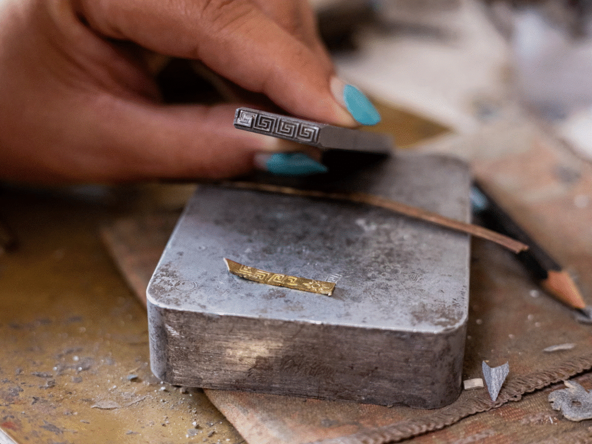 Design & Fashion Jewelry with a Silversmith